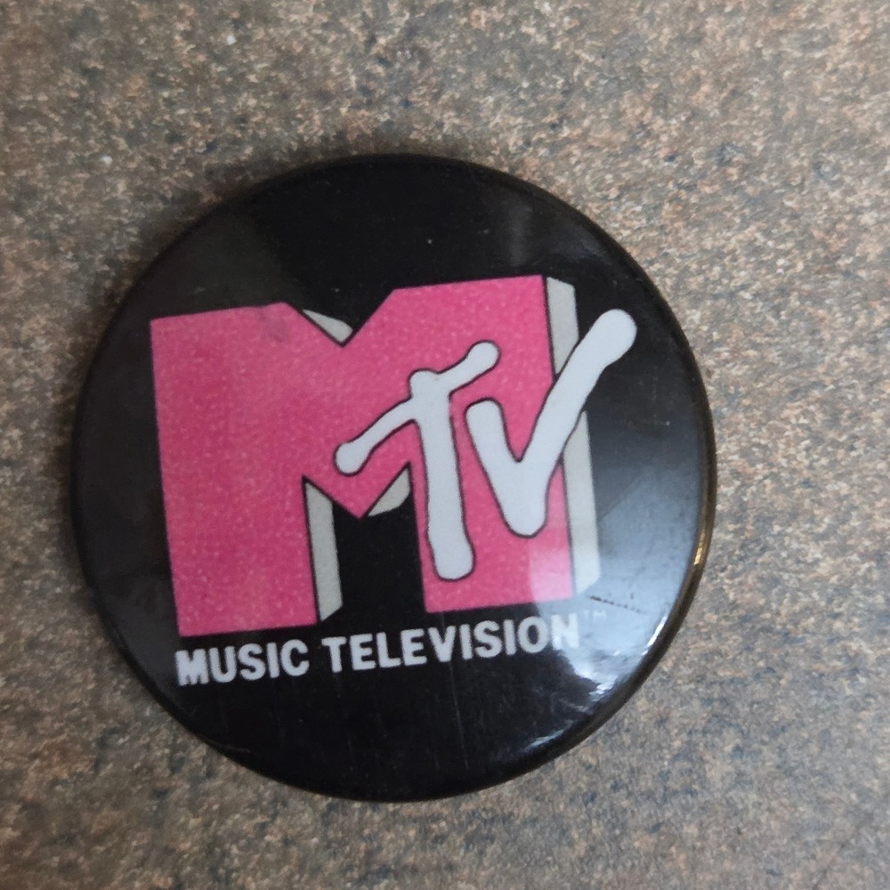 Vintage 1982 MTV Music Television Pinback Button Set I'm a Cable Brat Logo 80s